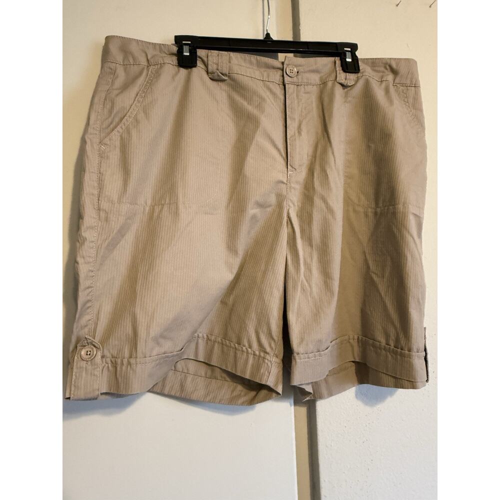 Gloria Vanderbilt Womens Size 18W Tan Shorts